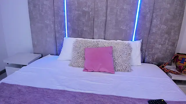 Snapshot of GiselOrtiz chatting on 02.05.25 GiselOrtiz online show from 02.05.25