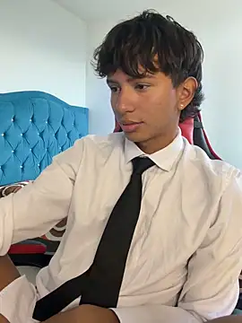 Leonarrrd 01 online show from 12.01.25