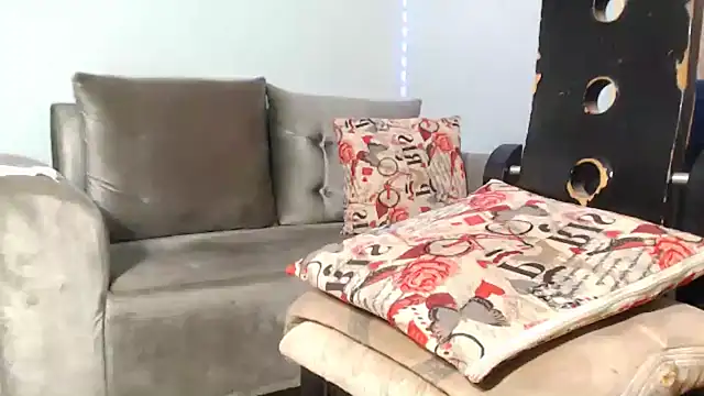 Snapshot of Amazing12inch chatting on 12.07.24 Amazing12inch online show from 12.07.24