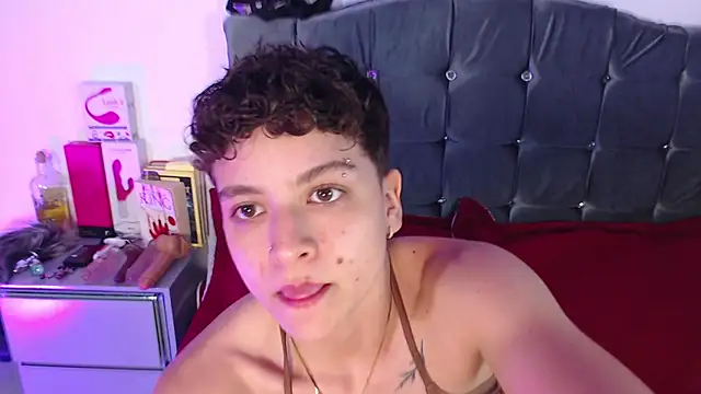Antonella Cruz02 online show from 06.06.26