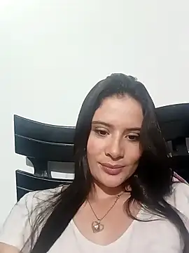 Zoe Clark  online show from 02.07.25