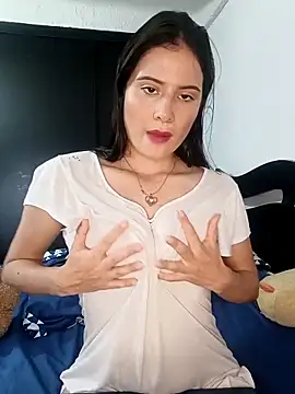 Zoe Clark  online show from 10.11.25