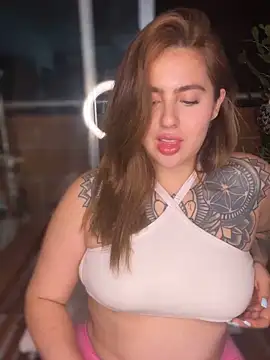 ValerieHilton online show from 02.12.25