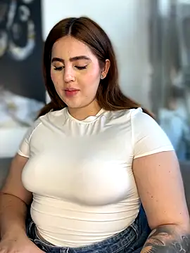 ValerieHilton online show from 10.06.25