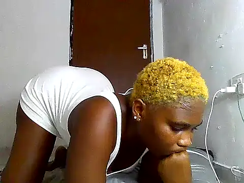 Snapshot of SexyKimberly23 chatting on 10.31.25 SexyKimberly23 online show from 10.31.25