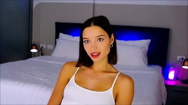 wow Mia online show from 12.05.24