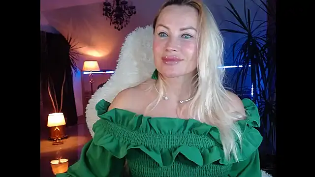 eyesangel22 online show from 12.13.24