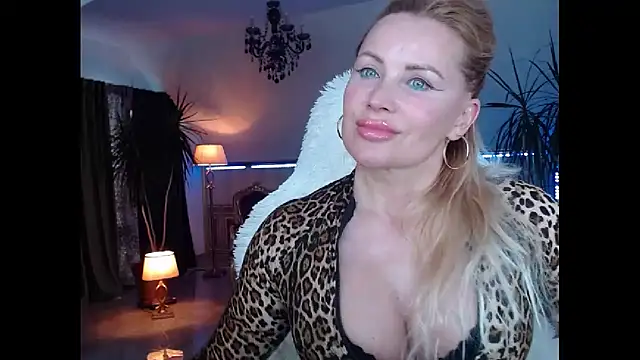 eyesangel22 online show from 12.27.24