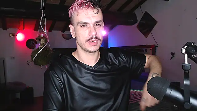 Snapshot of cek_186 chatting on 02.07.25 cek 186 online show from 02.07.25