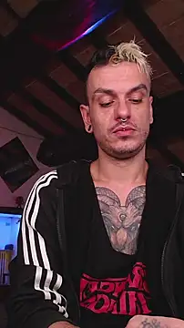 Snapshot of cek_186 chatting on 02.19.25 cek 186 online show from 02.19.25