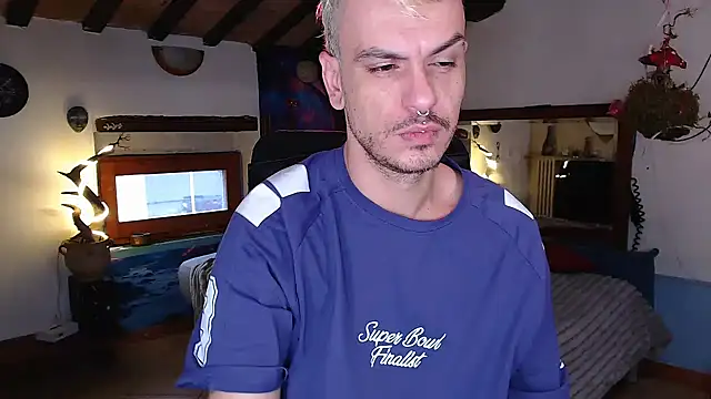 Snapshot of cek_186 chatting on 02.25.25 cek 186 online show from 02.25.25