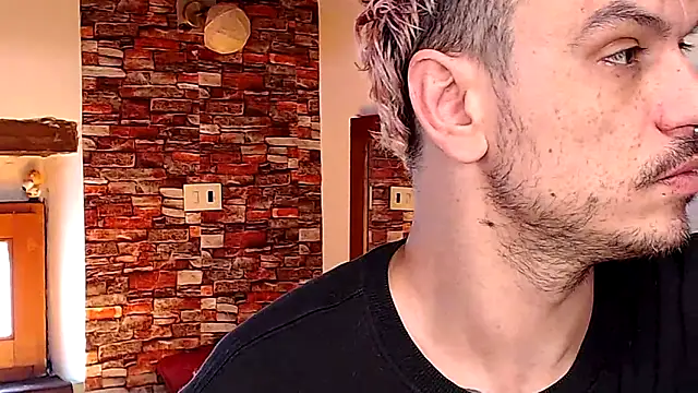 Snapshot of cek_186 chatting on 03.16.25 cek 186 online show from 03.16.25