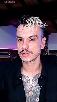 Snapshot of cek_186 chatting on 03.22.25 cek 186 online show from 03.22.25