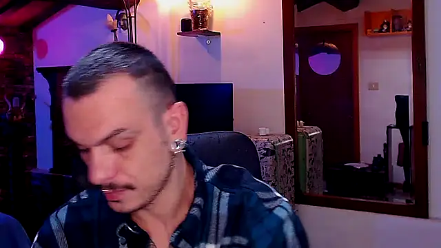 Snapshot of cek_186 chatting on 11.20.25 cek 186 online show from 11.20.25