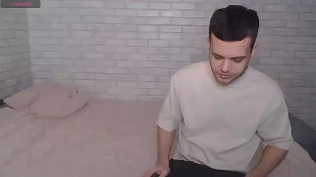 Fuckyoursecretary69 online show from 12.15.24