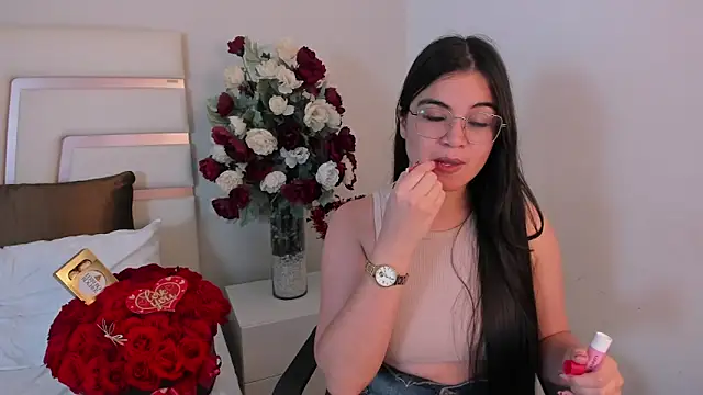 Snapshot of CamilaSofiia chatting on 02.16.25 CamilaSofiia online show from 02.16.25