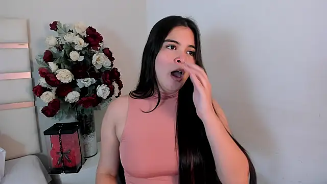 Snapshot of CamilaSofiia chatting on 03.15.25 CamilaSofiia online show from 03.15.25