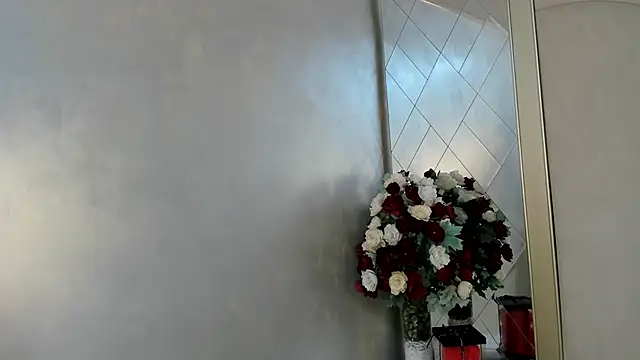 Snapshot of CamilaSofiia chatting on 09.19.25 CamilaSofiia online show from 09.19.25