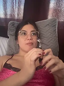 Snapshot of CamilaSofiia chatting on 10.01.25 CamilaSofiia online show from 10.01.25