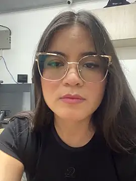 Snapshot of CamilaSofiia chatting on 10.16.25 CamilaSofiia online show from 10.16.25