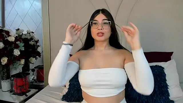 Snapshot of CamilaSofiia chatting on 11.10.25 CamilaSofiia online show from 11.10.25