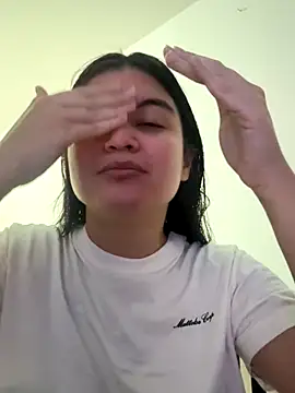 Snapshot of CamilaSofiia chatting on 12.17.25 CamilaSofiia online show from 12.17.25