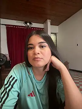 Snapshot of CamilaSofiia chatting on 05.29.26 CamilaSofiia online show from 05.29.26