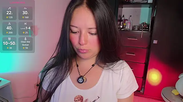 Lexie Thompson10 online show from 07.10.26