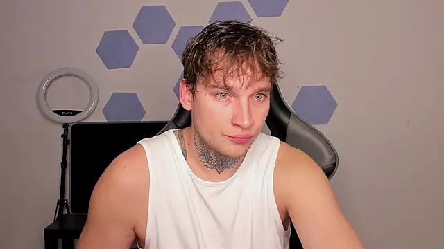 Chris Tyson online show from 10.19.25