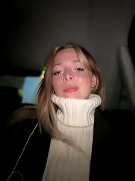 LoraaDoll online show from 09.24.25