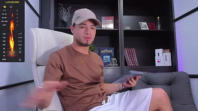 EdwardRoss  online show from 02.06.25