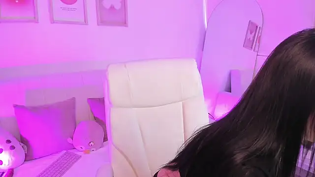 Steff London online show from 02.02.25