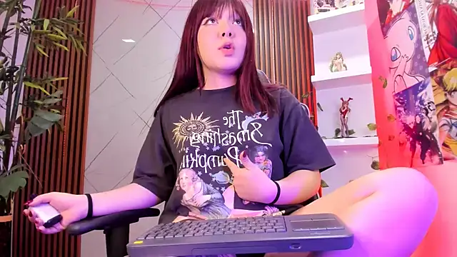 Fluffy Bubble21 online show from 03.06.25