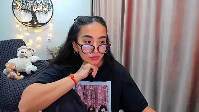 worldofkim online show from 02.17.26