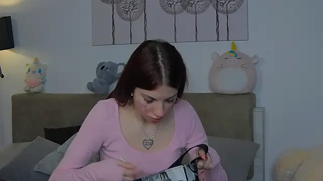 CassKiera online show from 10.19.25