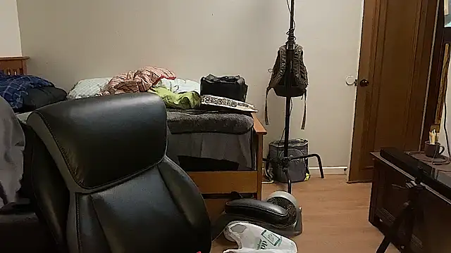 Seraph De La Luna online show from 12.21.24