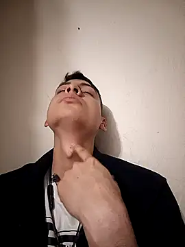 Snapshot of zxcalientes chatting on 01.01.25 zxcalientes online show from 01.01.25