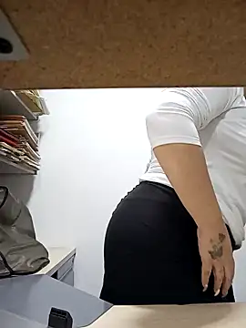 Miss Agatha online show from 12.24.24