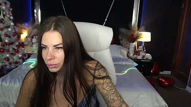 IsabellaFoxyy online show from 12.14.25