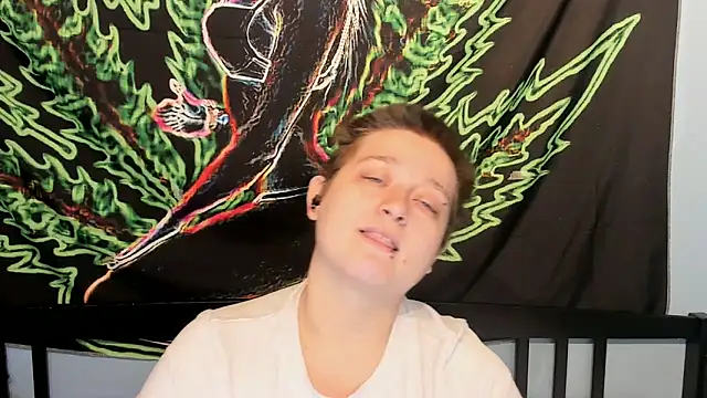 Snapshot of Chloenightmare chatting on 11.05.25 Chloenightmare online show from 11.05.25