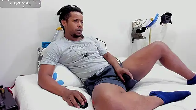 AlejoKhalifa  online show from 09.23.25