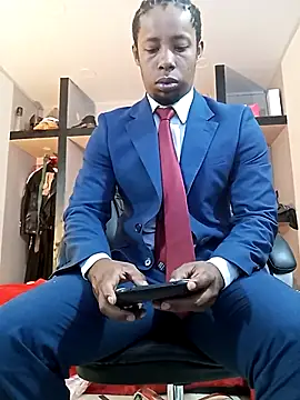 AlejoKhalifa  online show from 04.13.26