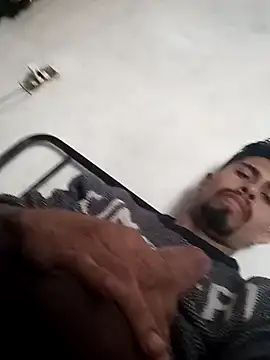 Snapshot of pene_latinoriico chatting on 12.24.24 pene latinoriico online show from 12.24.24