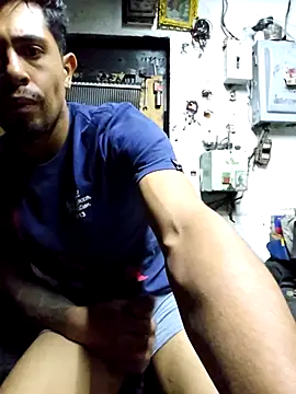 Snapshot of pene_latinoriico chatting on 11.04.25 pene latinoriico online show from 11.04.25