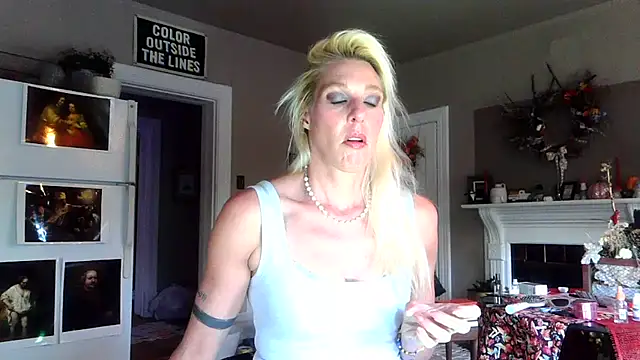 Glamazonx online show from 10.26.25