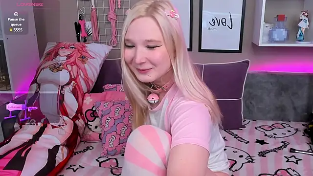 MeowkaKitty online show from 03.08.25