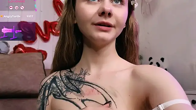 Snapshot of Britney_Lynch chatting on 01.29.25 Britney Lynch online show from 01.29.25