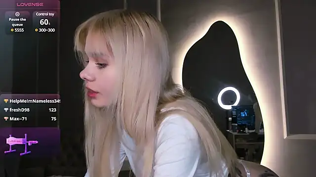 Snapshot of Britney_Lynch chatting on 03.05.25 Britney Lynch online show from 03.05.25