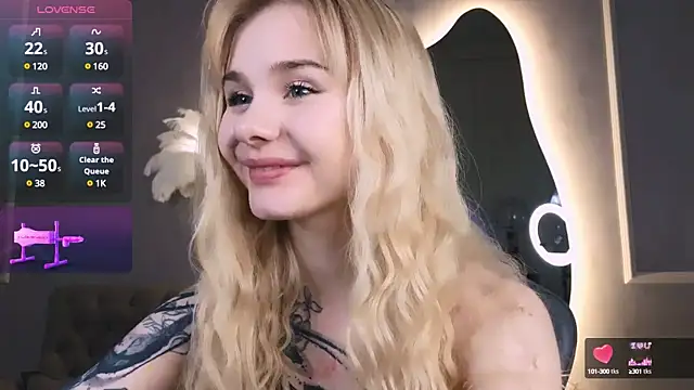 Snapshot of Britney_Lynch chatting on 03.13.25 Britney Lynch online show from 03.13.25