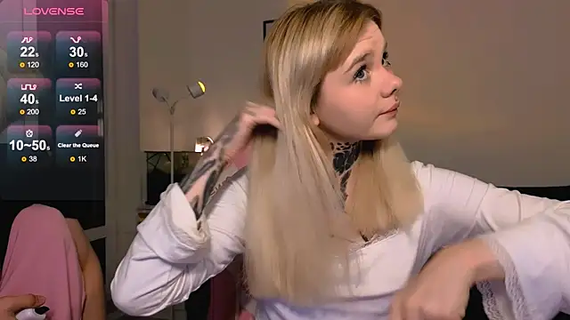 Britney Lynch online show from 04.10.26